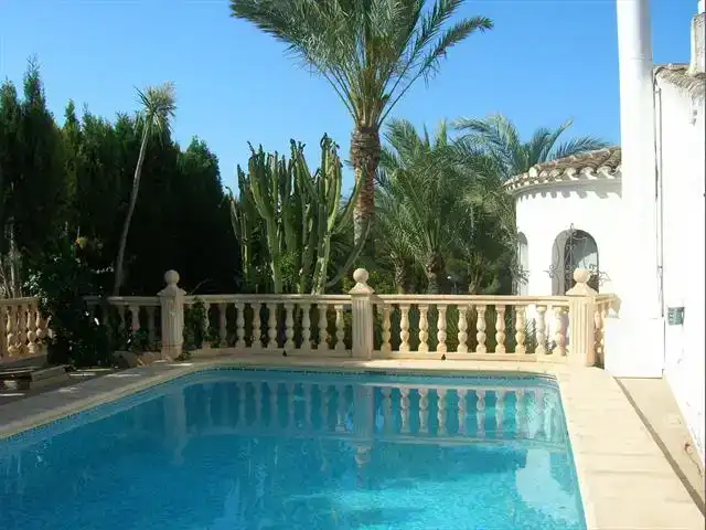 Schwimmbecken von Geschaftsraum zur Miete in Jávea / Xàbia mit Klimaanlage und Möbliert