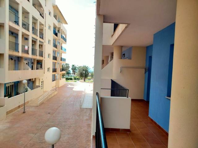 Piso en Alquiler en Avenida Mar Azul, 131 en Almerimar