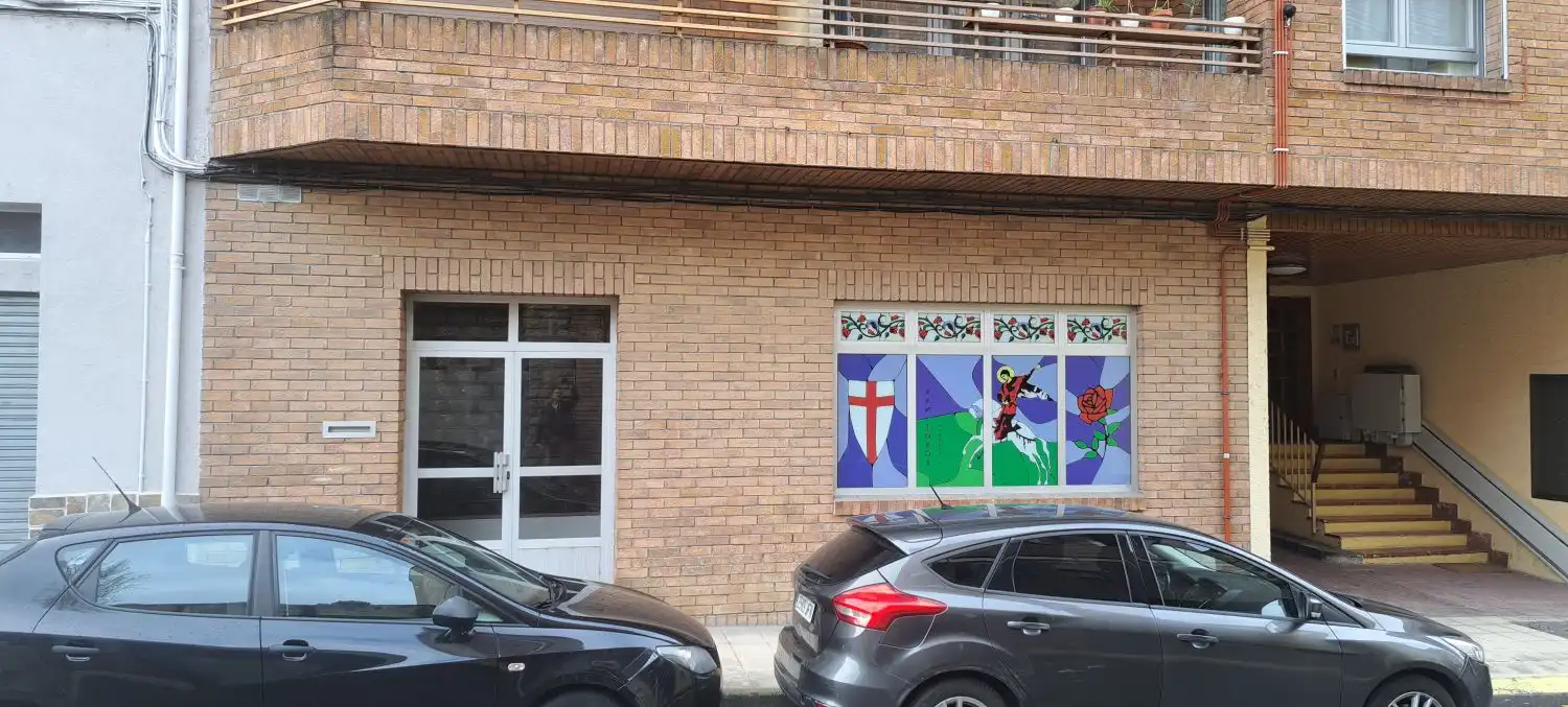 Local comercial en venda a Sabiñánigo Centro - Aurín