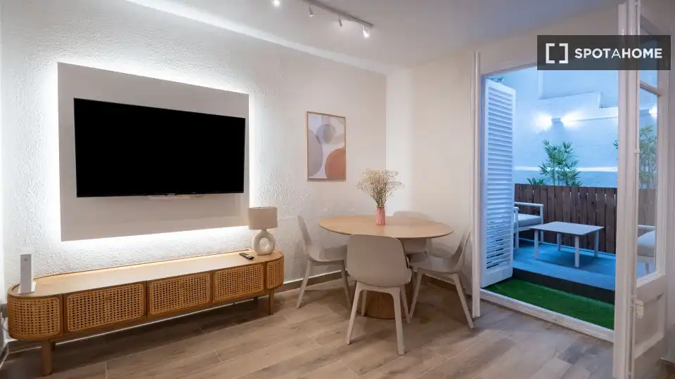 Appartamento con terrazza in affitto a Eixample, imagen 10