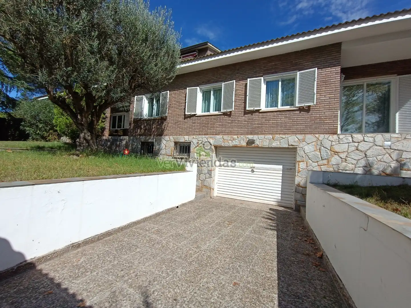 Houses for sale in Begues