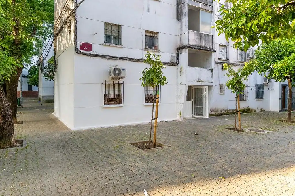 Vista exterior de Pis en venda en Córdoba