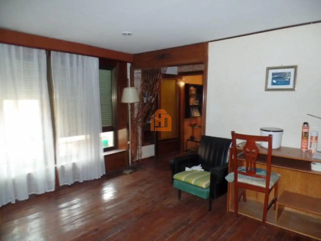 Sala d'estar de Casa o xalet en venda en Mansilla de las Mulas amb Calefacció i Jardí privat