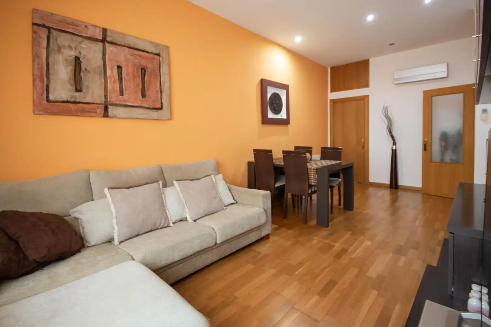 Wohnzimmer von Wohnung zum Verkauf in  Barcelona Capital mit Klimaanlage, Heizung und Parkett