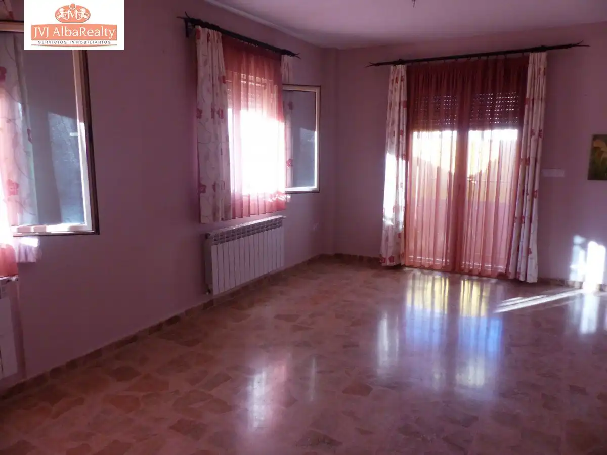 Habitación de Casa adosada en venta en Albacete con Calefacción y Balcón