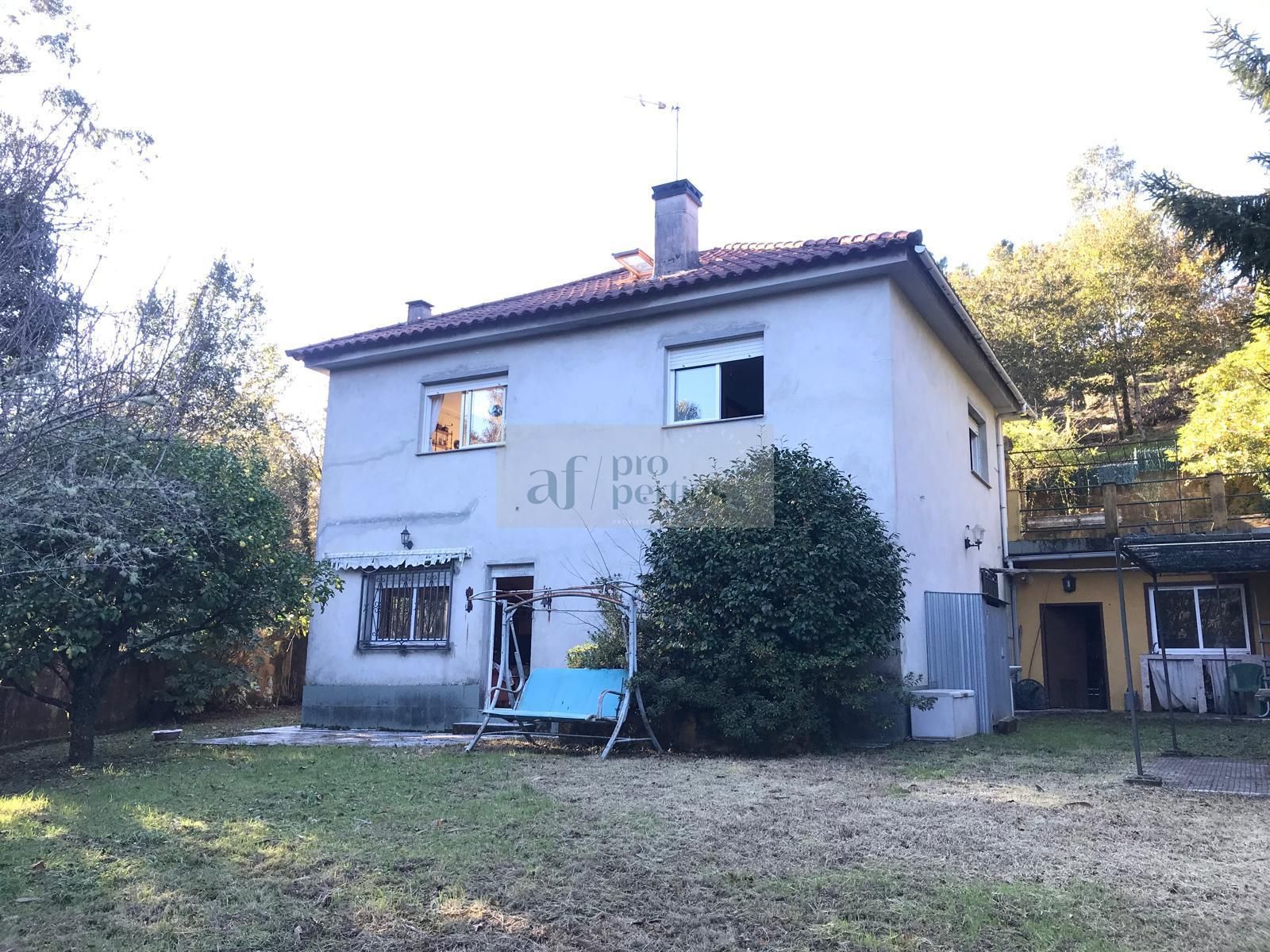 Vista exterior de Casa o xalet en venda en Covelo amb Calefacció