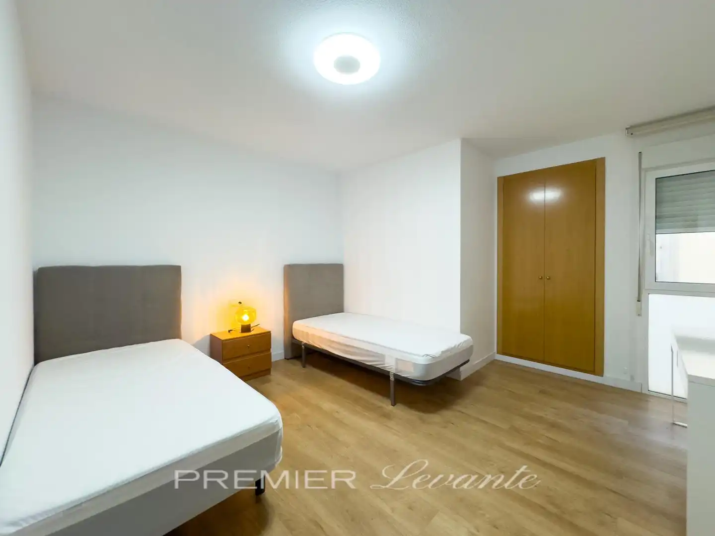 Wohnung zur Miete in Alicante / Alacant mit Klimaanlage, Terrasse und Abstellraum