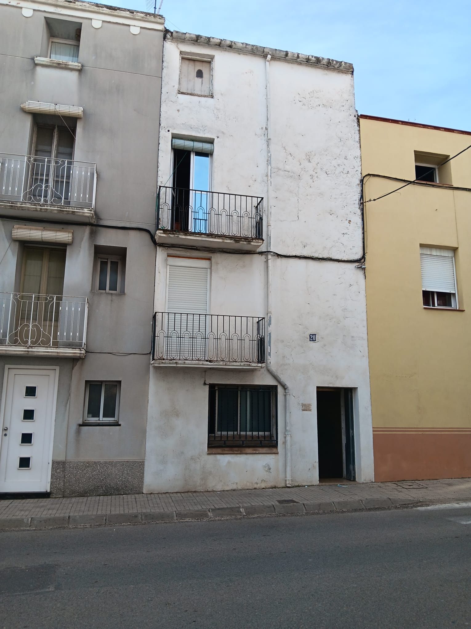 Exterior view of Single-family semi-detached for sale in La Sénia  with Terrace and Balcony