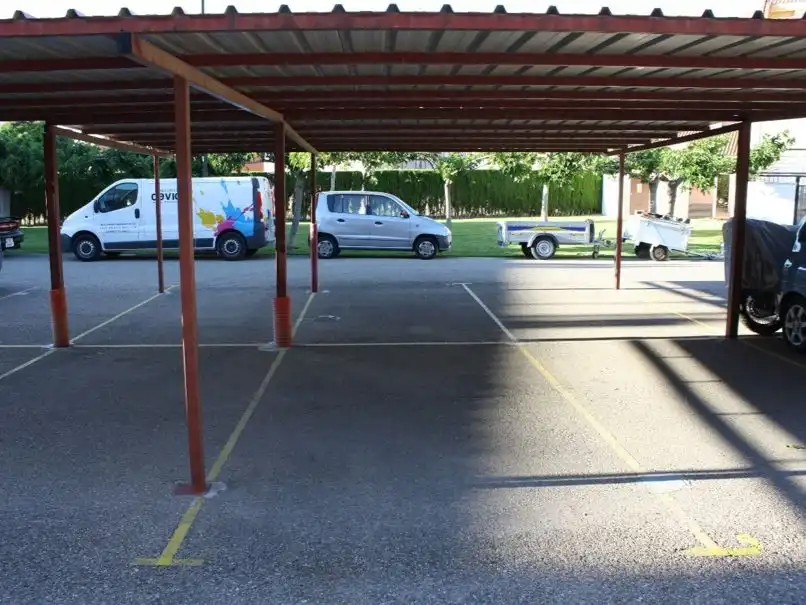 Parking de Casa o chalet en venta en La Muela con Aire acondicionado, Calefacción y Terraza