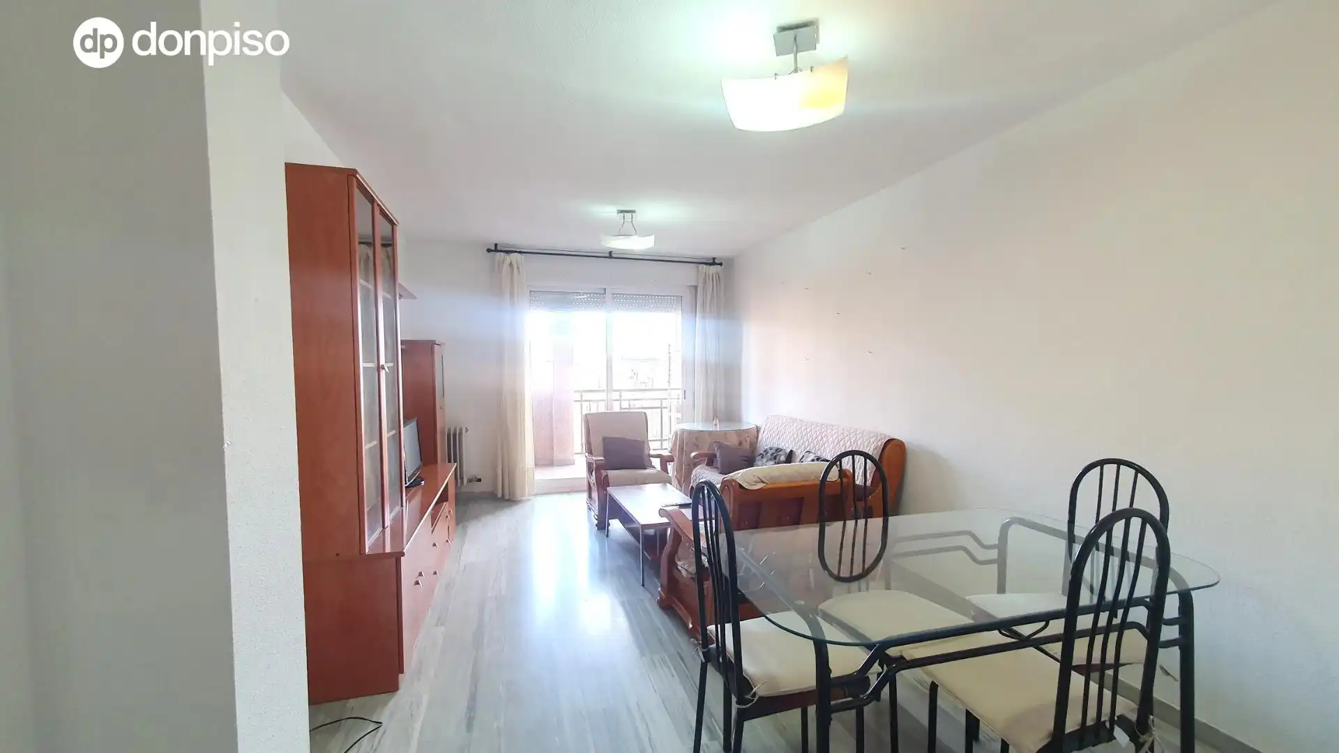 Living room of Flat for rent in Granada  with Air Conditioner, Heating and Terrace