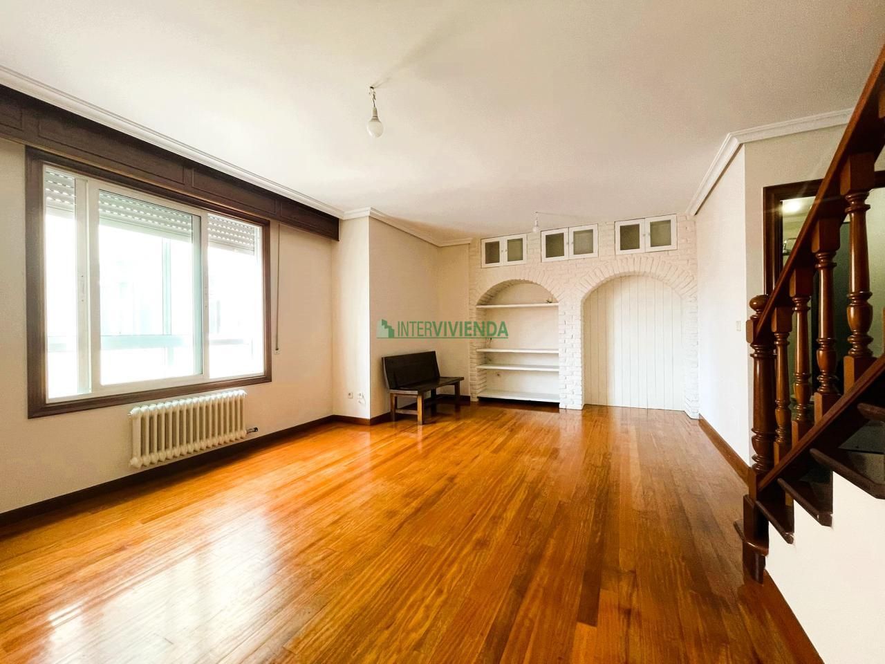 Living room of Duplex for sale in Vigo   with Heating, Parquet flooring and Storage room