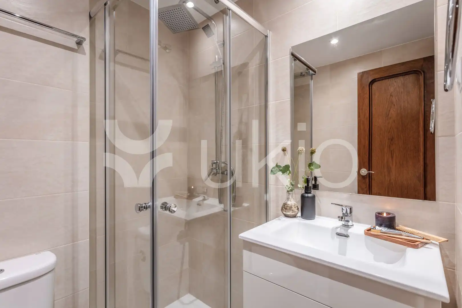 Badezimmer von Wohnungen zur Miete in Madrid mit Klimaanlage, Möbliert und Waschmaschine