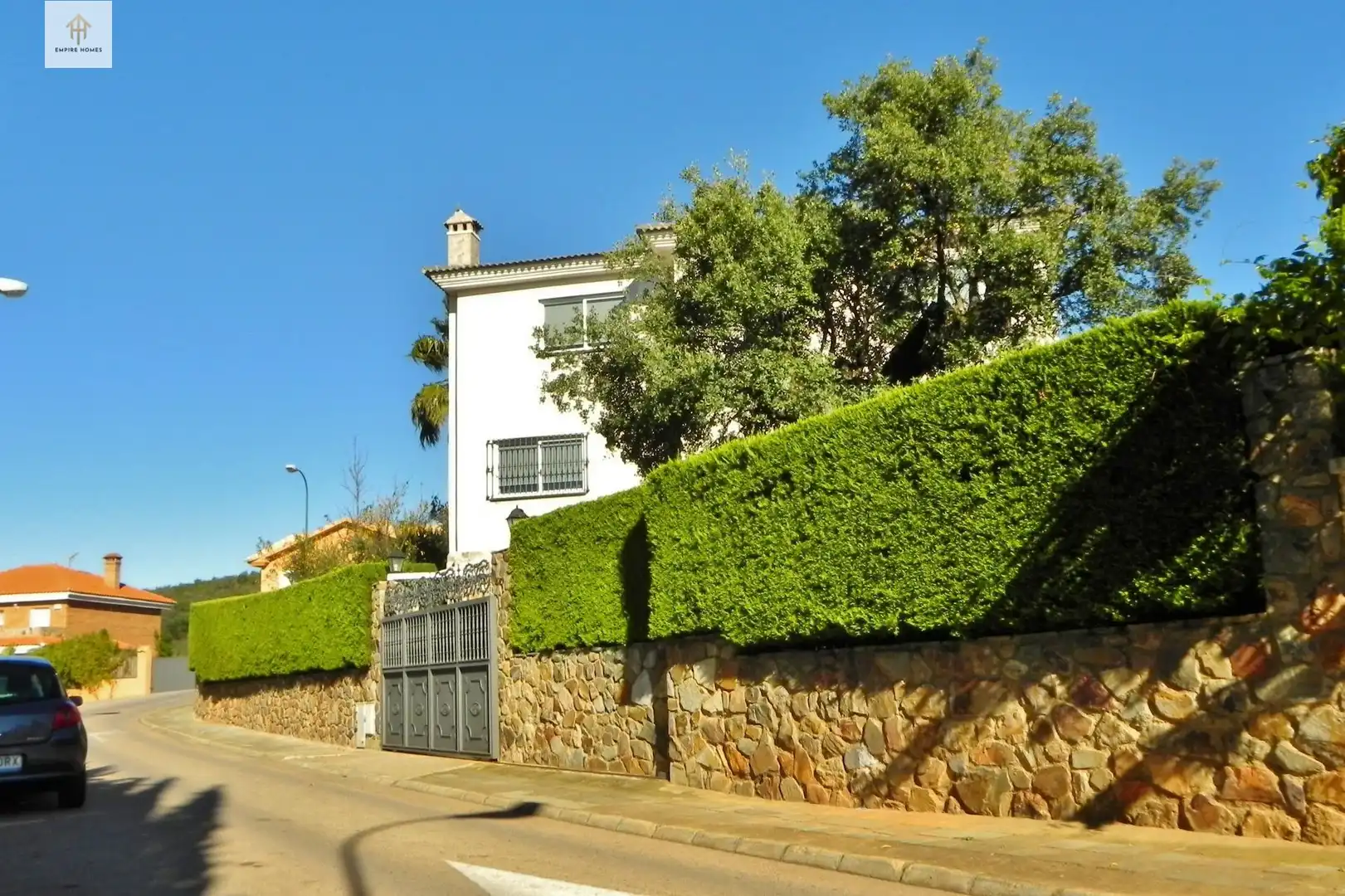 Vista exterior de Casa o xalet en venda en Cáceres amb Aire condicionat, Calefacció i Jardí privat