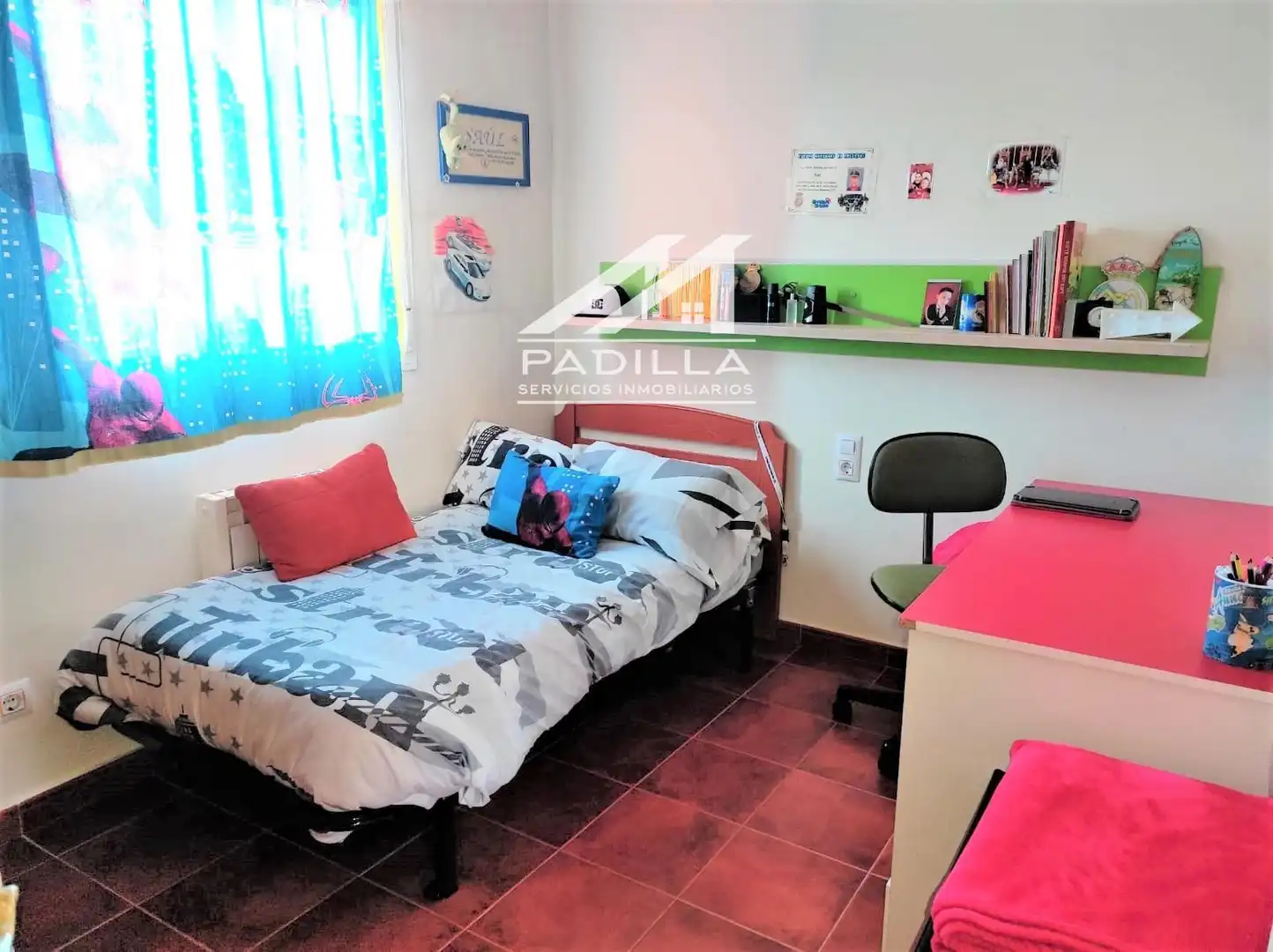 Habitación de Casa adosada en venta en Méntrida