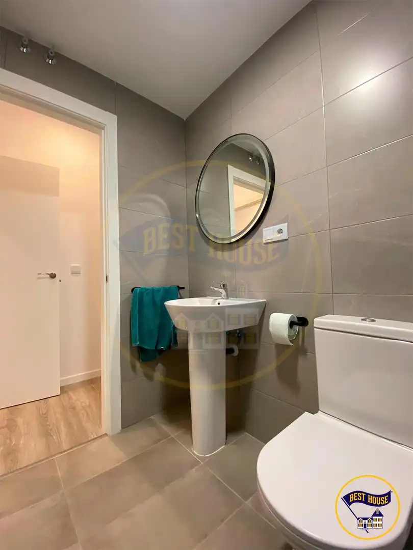 Flat for sale in Calle JOSE COBO, Centro
