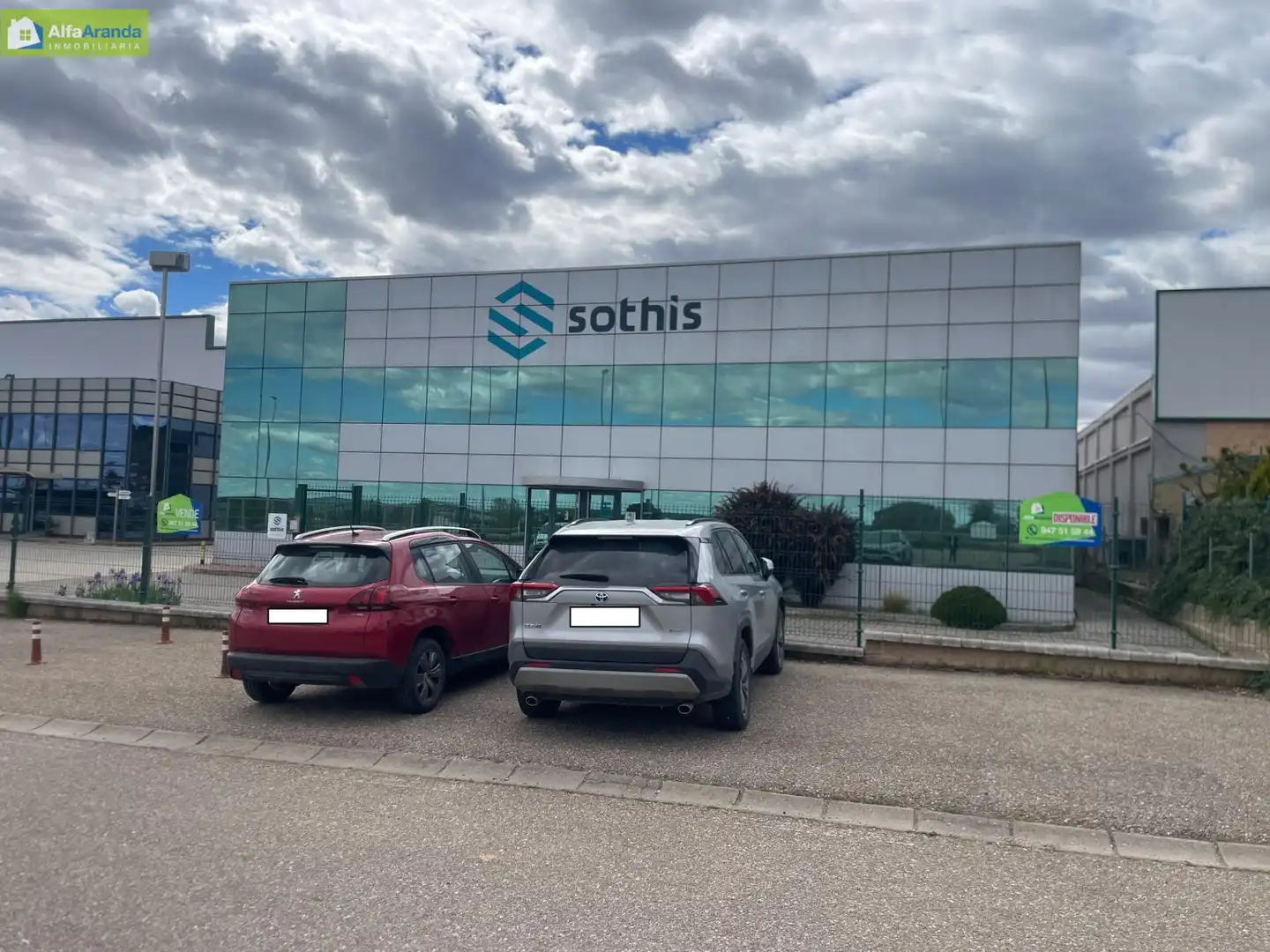 Außenansicht von Fabrikhallen zum Verkauf in Aranda de Duero