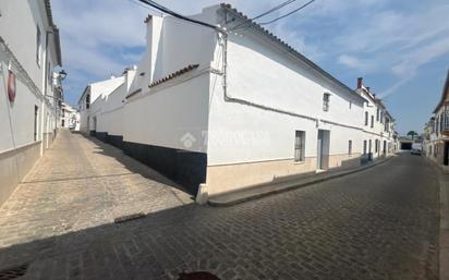 Vista exterior de Casa o xalet en venda en Osuna amb Jardí privat i Terrassa