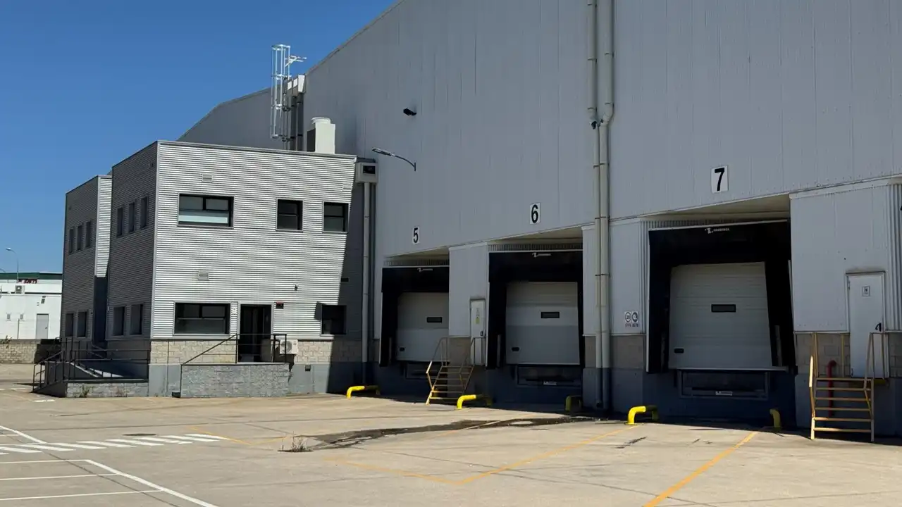 Industriegebäude zur Miete in Avenida de Castilla-la Mancha 5