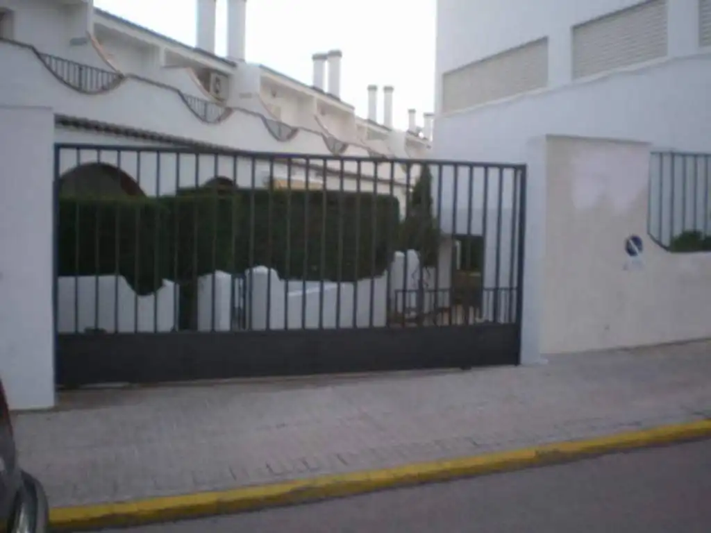 Vista exterior de Garatge en venda en La Ràpita