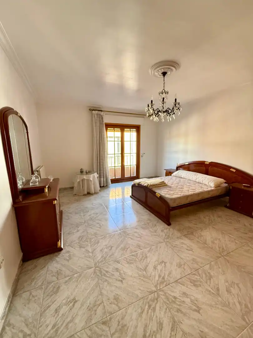 Habitación de Casa adosada en venta en Picassent con Calefacción, Terraza y Amueblado