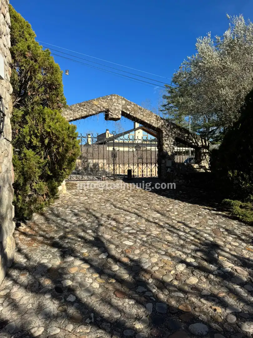 Vista exterior de Casa o chalet en venta en Begues con Aire acondicionado, Calefacción y Jardín privado