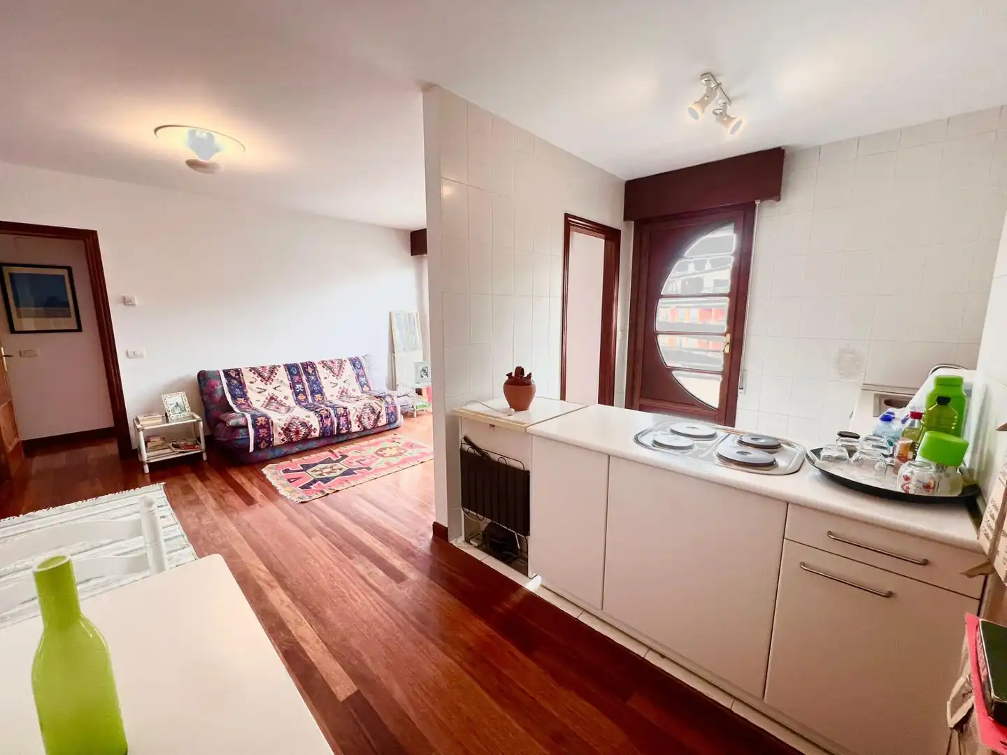 Cocina de Piso en venta en Castro-Urdiales con Calefacción, Terraza y Piscina comunitaria