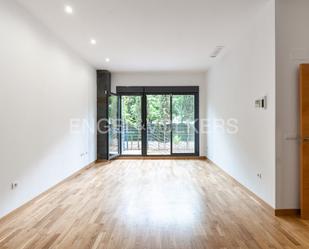 Sala d'estar de Apartament de lloguer en  Valencia Capital amb Aire condicionat, Terrassa i Balcó