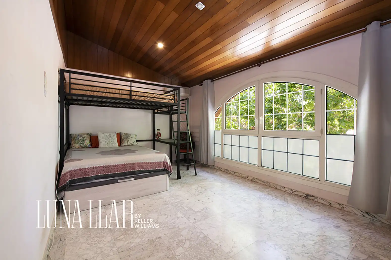 Bedroom of Houses for sale in Castelldefels  with Air Conditioner, Heating and Private garden