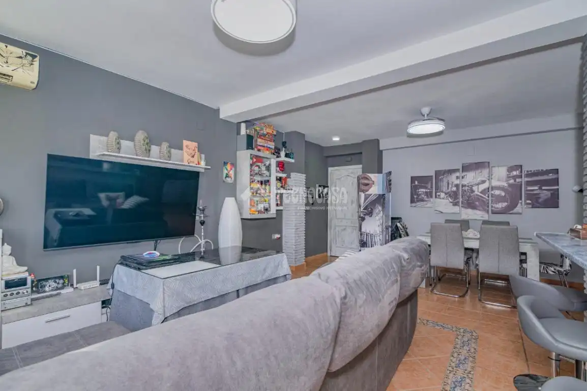 Living room of Flat for sale in Granada  with Air Conditioner
