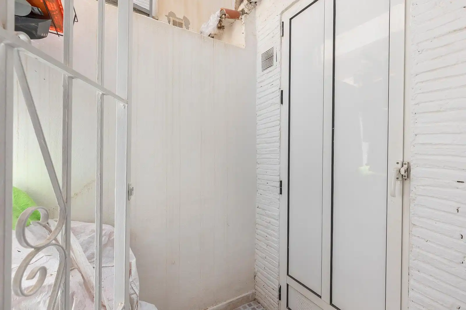 Bedroom of Houses for sale in Torrevieja  with Terrace, Furnished and Community pool