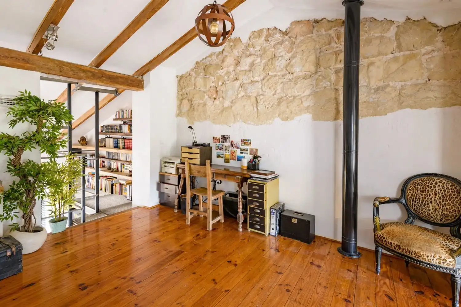 Sala d'estar de Casa adosada en venda en Alicante / Alacant amb Aire condicionat, Jardí privat i Terrassa