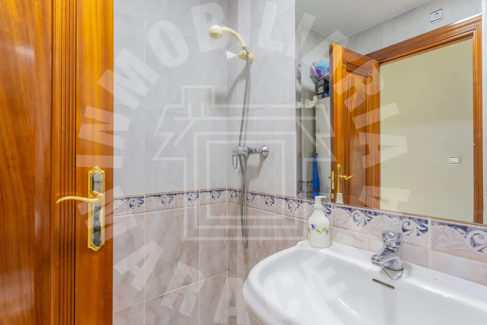 Baño de Dúplex en venta en Maracena con Aire acondicionado, Terraza y Horno