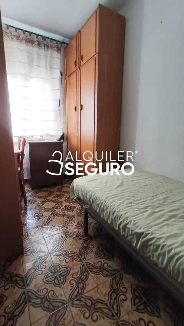 Bedroom of Flat for rent in Madrid  with Air Conditioner, Terrace and Furnished