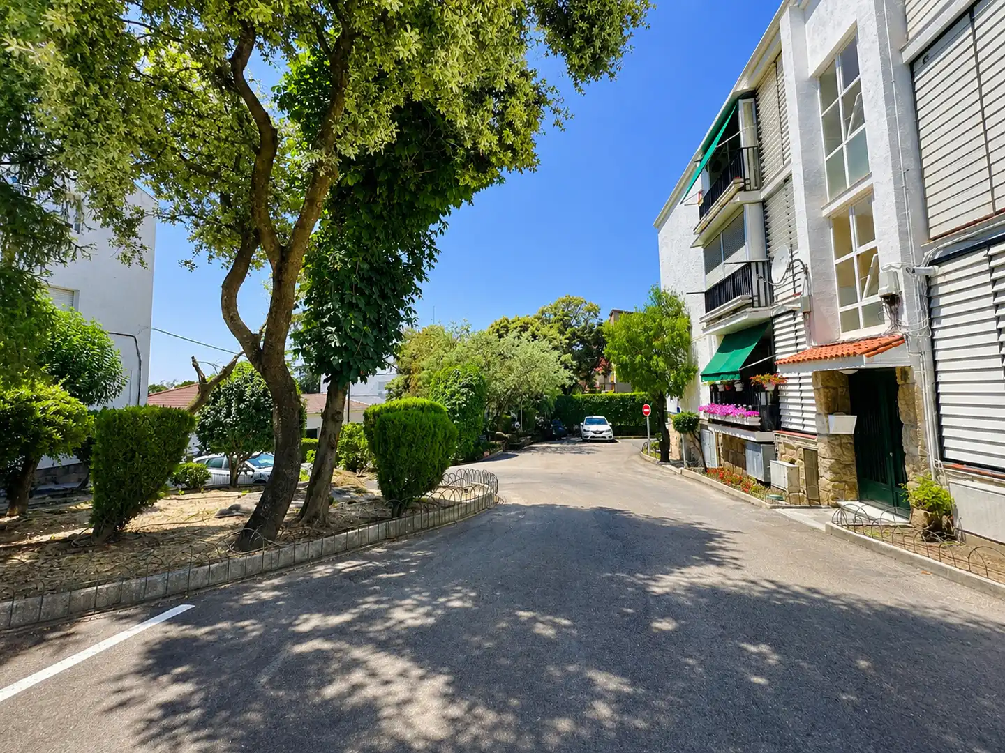 Exterior view of Flat for rent in Hoyo de Manzanares  with Furnished and Community pool