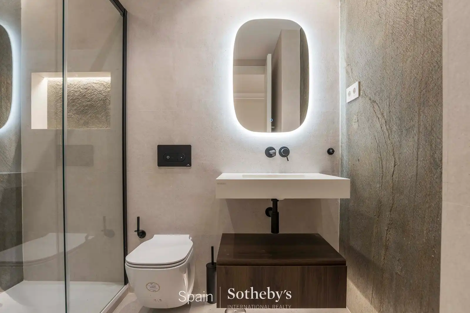 Bany de Apartament en venda en Madrid amb Aire condicionat i Calefacció