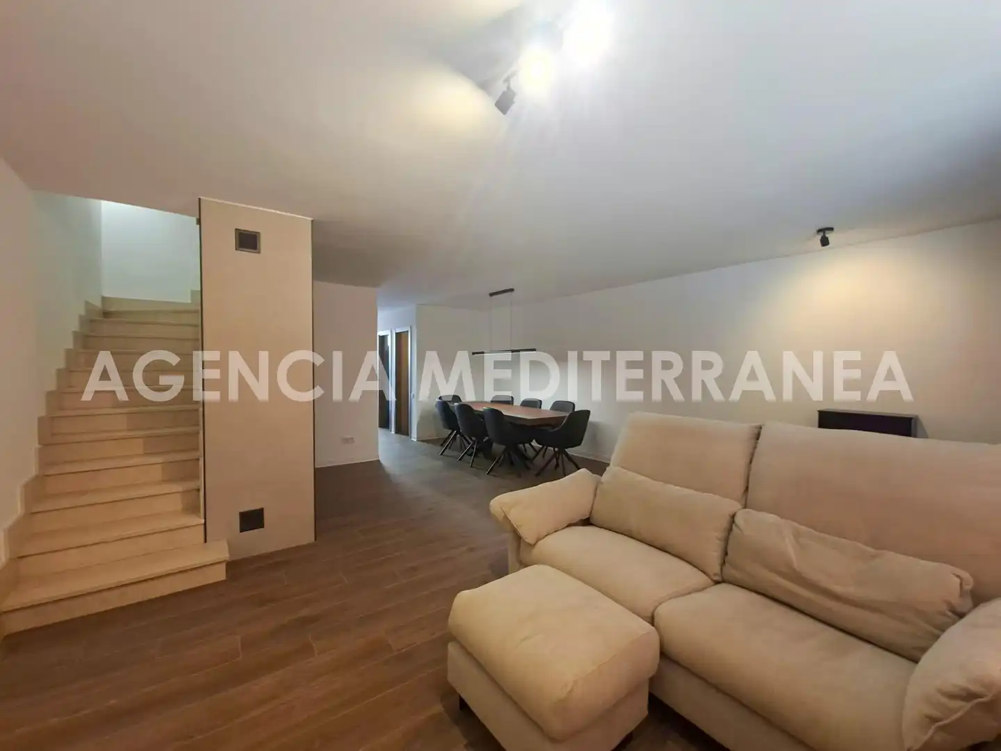 Casa a schiera con terrazza in vendita a Centro - Ambulatorio