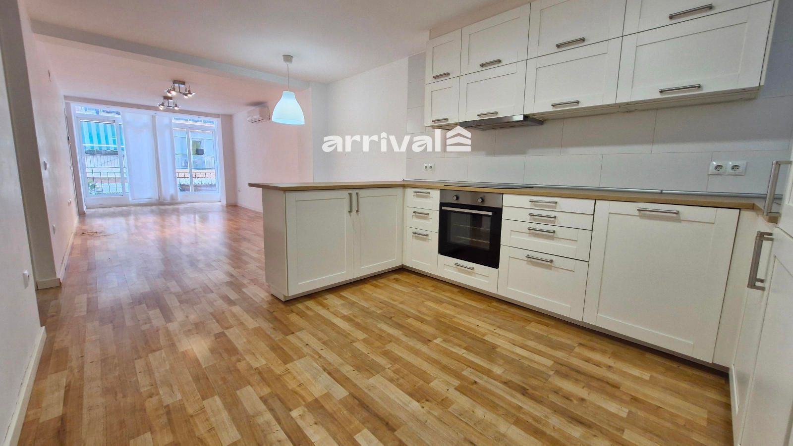 Cuina de Pis de lloguer en  Valencia Capital amb Parquet, Forn i Rentadora