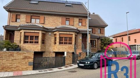 Chalet seminuevo con piscina climatizada, imatge 2