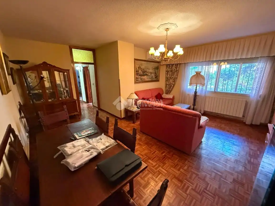 Living room of Flat for sale in Alcalá de Henares  with Air Conditioner and Heating