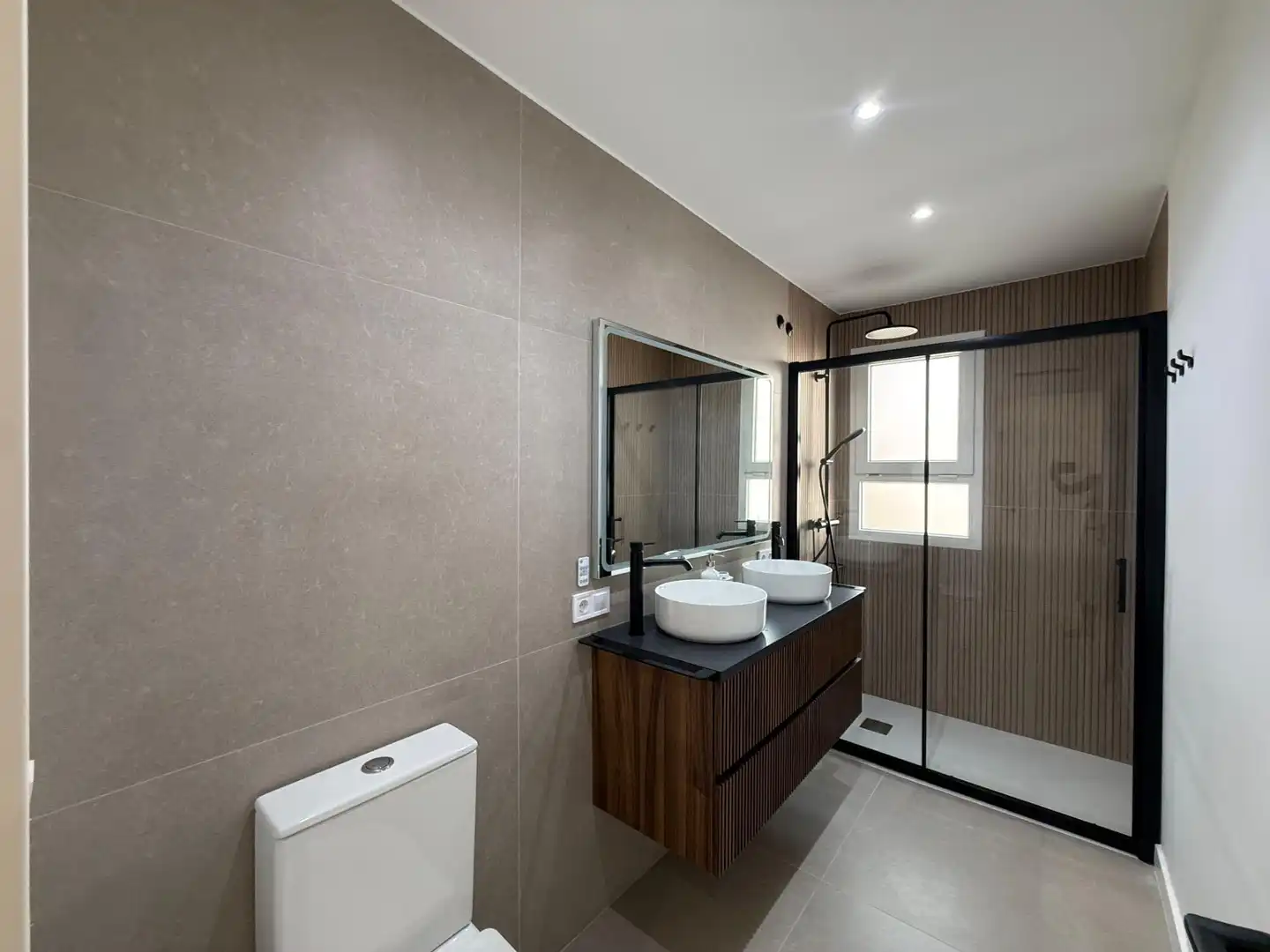 Bathroom of Flat for rent in Murcia  with Air Conditioner, Furnished and Balcony