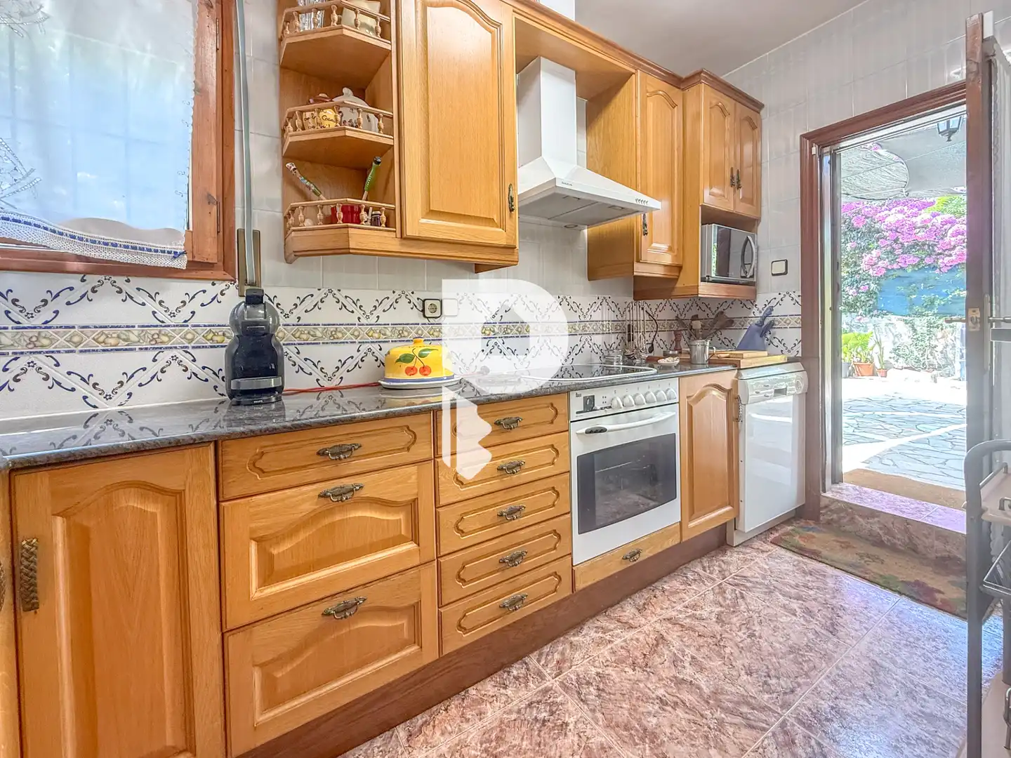Cocina de Casa o chalet en venta en Vallirana con Calefacción, Jardín privado y Terraza