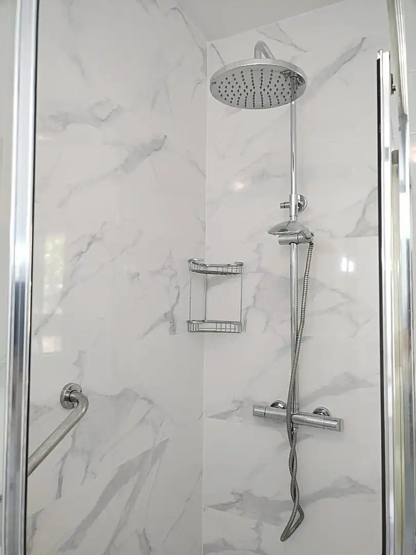 Baño de Casa o chalet en venta en Arganda del Rey con Aire acondicionado, Calefacción y Jardín privado