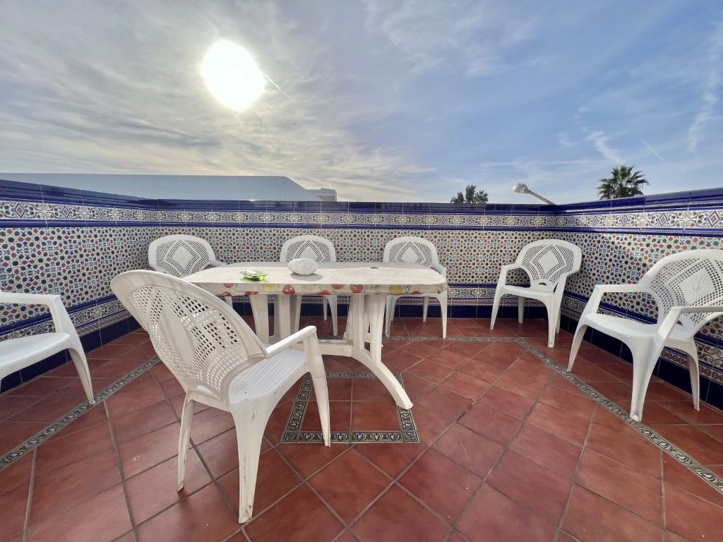 Terrace of House or chalet for sale in Dos Hermanas