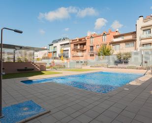 Swimming pool of House or chalet for sale in Terrassa  with Air Conditioner, Terrace and Swimming Pool