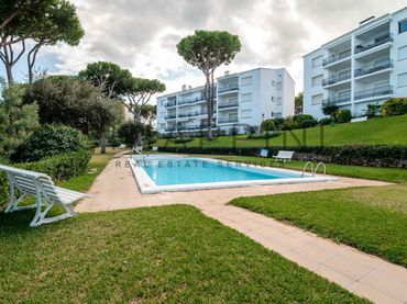 Wohnung mit Pool zum Verkauf in Calella de Palafrugell