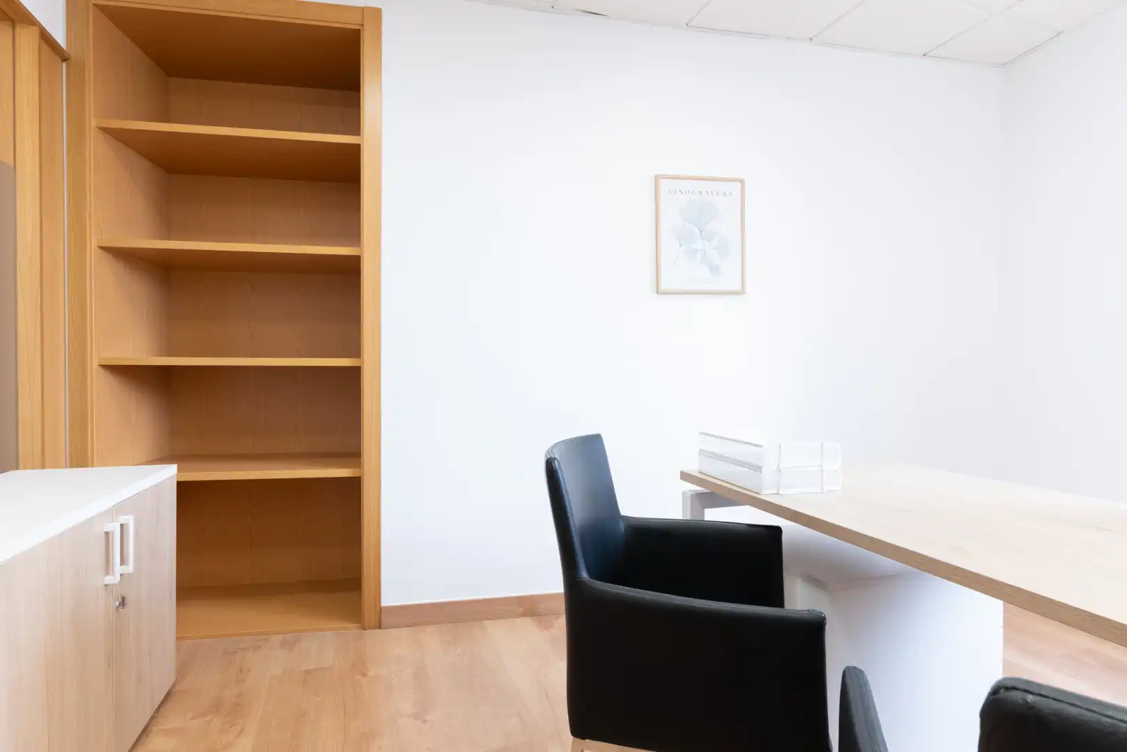 Office for rent in Málaga  with Air Conditioner, Heating and Furnished