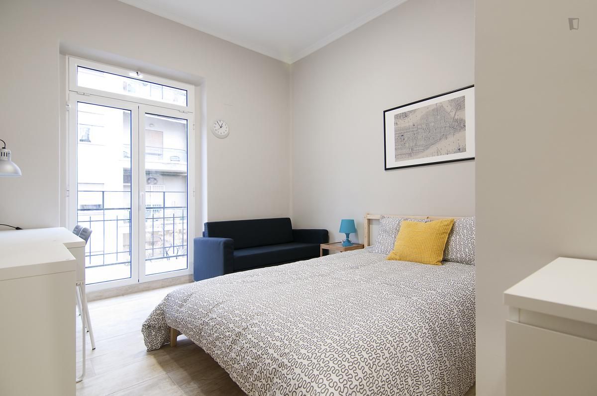 Dormitori de Apartament per a compartir en  Valencia Capital amb Moblat, Forn i Rentadora