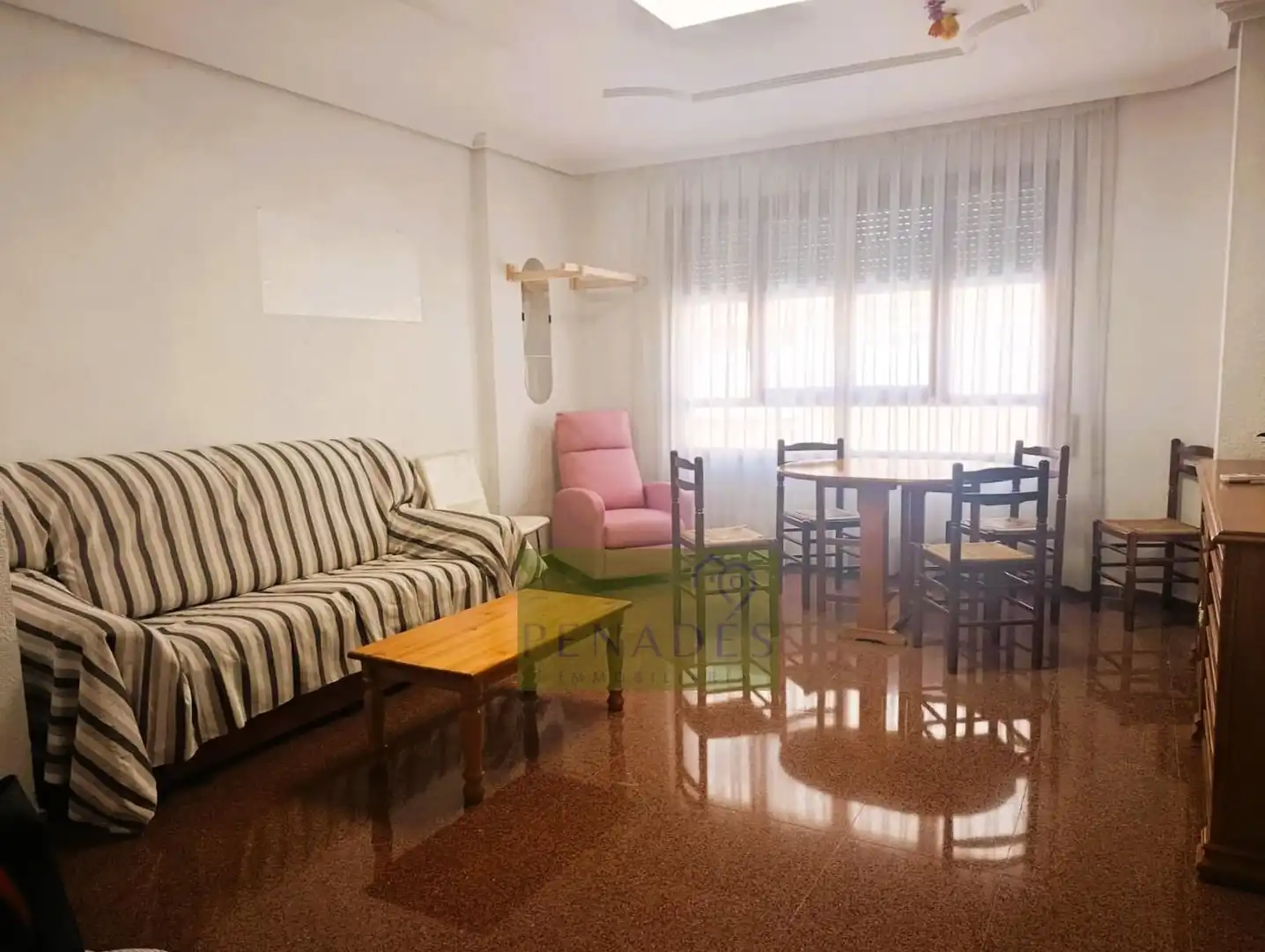 Sala d'estar de Pis per a compartir en Ontinyent amb Aire condicionat, Calefacció i Terrassa