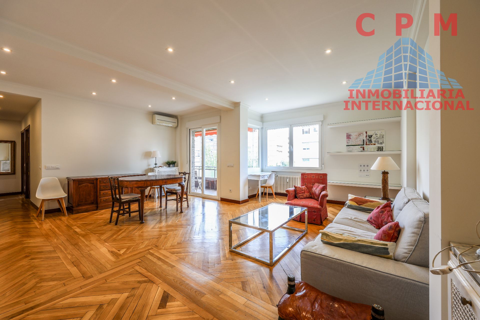 Sala d'estar de Pis de lloguer en  Madrid Capital amb Aire condicionat, Calefacció i Parquet