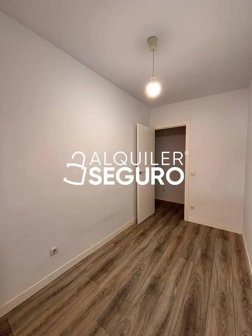 Schlafzimmer von Wohnung zur Miete in Madrid mit Heizung und Terrasse